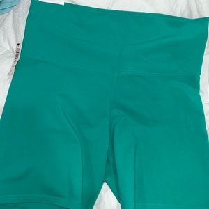 NWT TNA Aritzia biker shorts